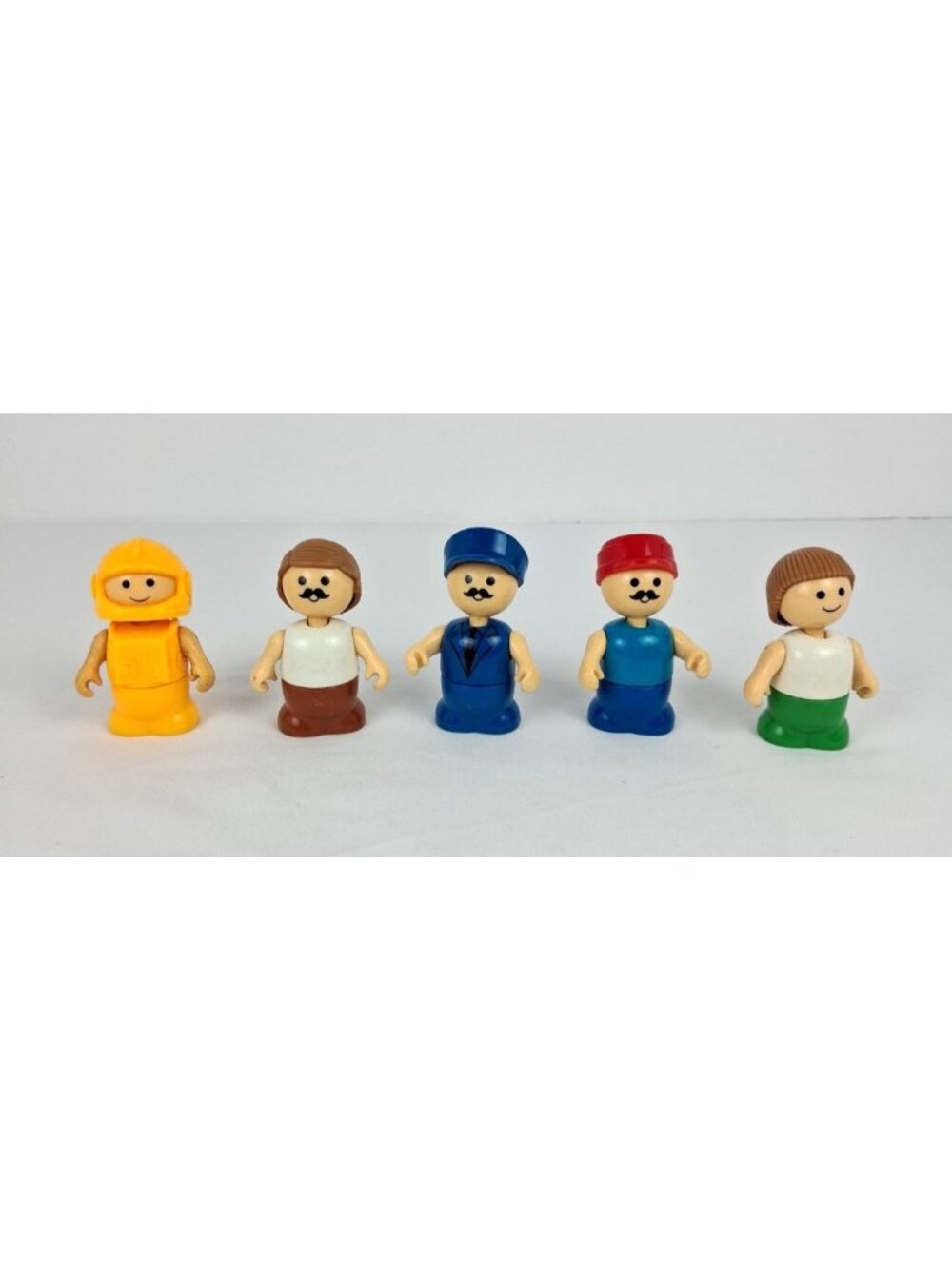 VTG Fisher-Price Little People 5 Figures Policeman Astronaut + More Hong Kong